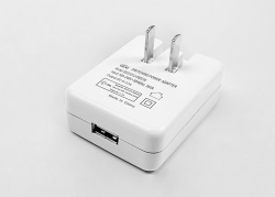 USB电源适配器:小巧而强大的电力转换助手